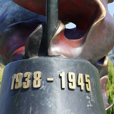 Memorial to the Second Resistance